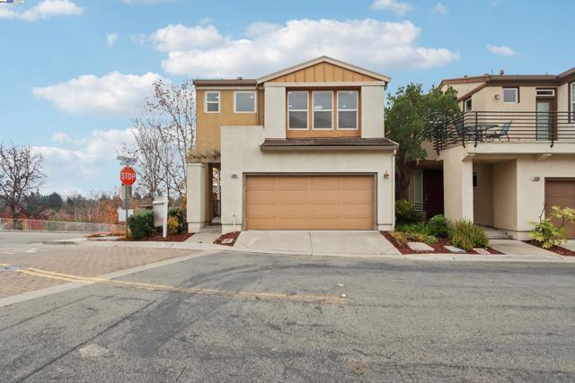 3364 Chartwell St, San Ramon CA: https://media.crmls.org/mediaz/ac94c88b-db1b-42a5-9bc2-3812e3226d3f.jpg