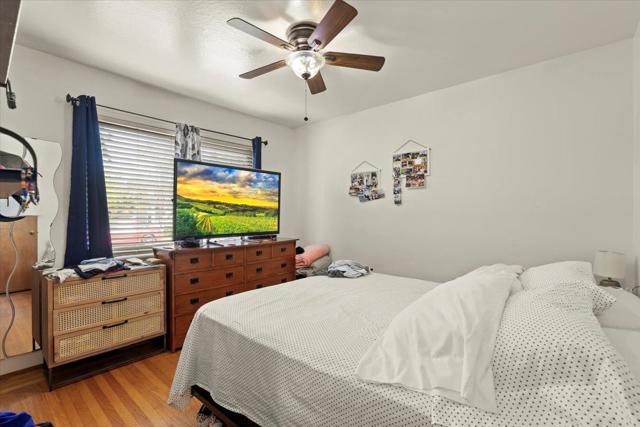 1172 Clinton Street, Redwood City CA: https://media.crmls.org/mediaz/ac958f16-22d2-42ef-bed0-c634d29e3e15.jpg