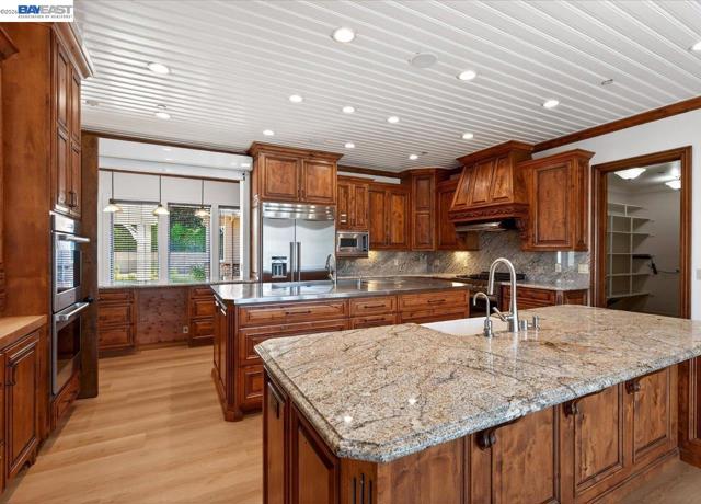 Image 21 of 60 For 920 Happy Valley Rd