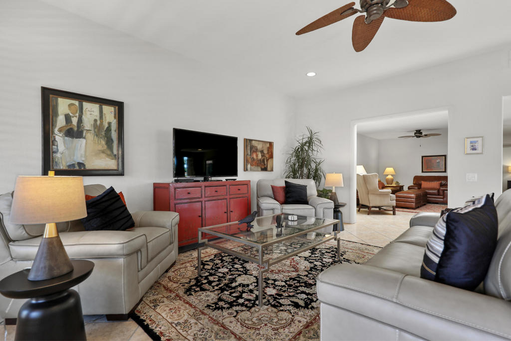 89 La Ronda Drive