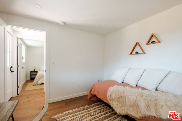 19777 Grand View Drive, Topanga CA: https://media.crmls.org/mediaz/ac96d75e-2ff9-4f30-bfe0-1dcafdc69755.jpg