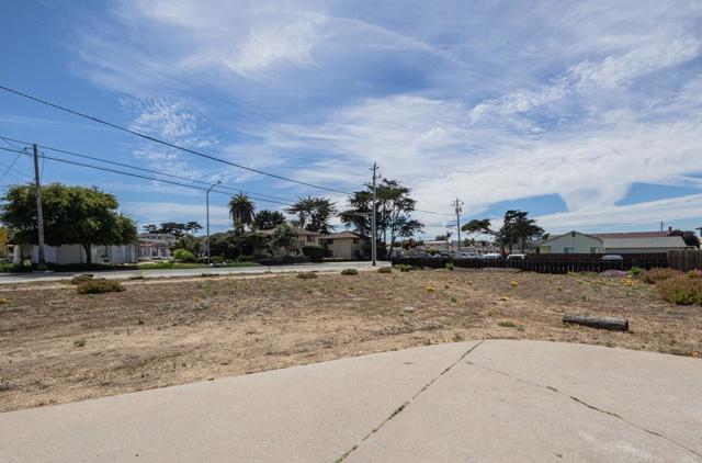 225 Carmel Avenue, Marina CA: https://media.crmls.org/mediaz/ac97ee0b-b55b-4e71-b258-50dd3a2920a4.jpg