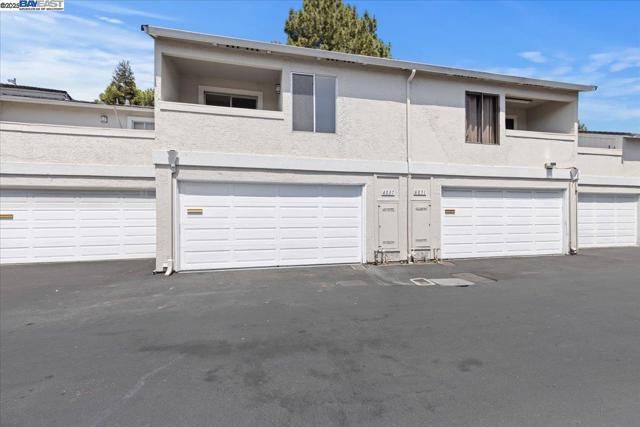4037 Lana Terrace, Fremont CA: https://media.crmls.org/mediaz/ac98325b-ce33-40cd-83c6-fbaf0ba8b0ae.jpg
