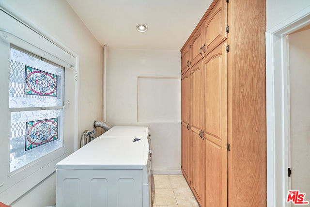 4930 Ramsdell Avenue, La Crescenta CA: https://media.crmls.org/mediaz/ac984042-a18e-490d-bf50-d58aa069cef9.jpg