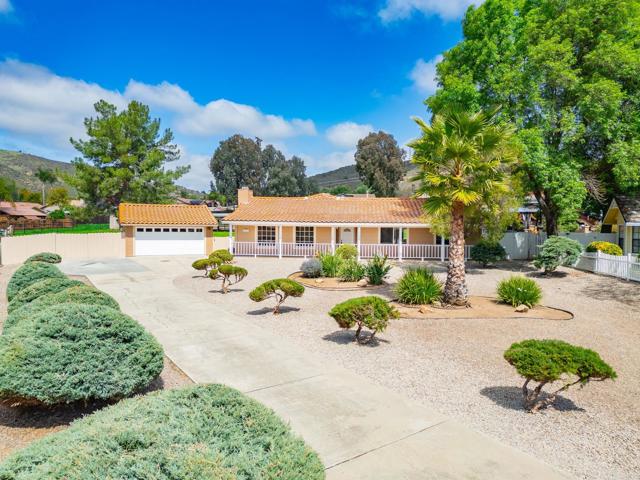Detail Gallery Image 1 of 1 For 23816 Humiston Way, Ramona,  CA 92065 - 4 Beds | 2 Baths