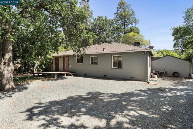 1580 3rd Ave, Walnut Creek CA: https://media.crmls.org/mediaz/ac999341-7e93-4ba4-9052-cd831965dc8b.jpg