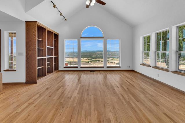 70500 Bradley Lockwood Road, Lockwood CA: https://media.crmls.org/mediaz/ac999658-9db4-4888-99bb-b6cda1c7c9ea.jpg