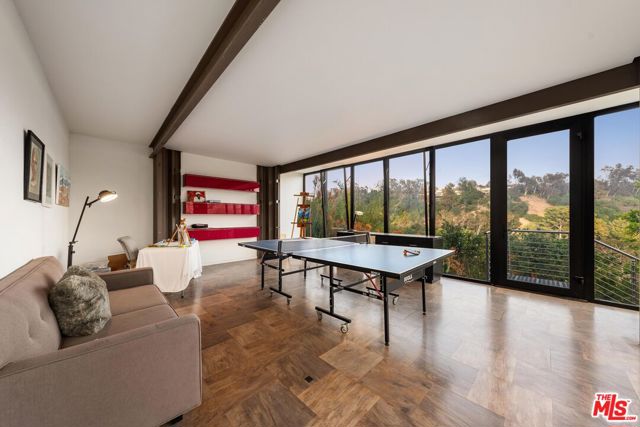 2718 Claray Drive, Los Angeles CA: https://media.crmls.org/mediaz/ac99a624-ecce-4f2e-9174-2dd79e8d529f.jpg