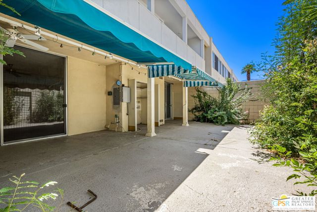 493 Desert Lakes Drive, Palm Springs CA: https://media.crmls.org/mediaz/ac99f970-76f1-44d7-a49f-c9bf61c6e1ae.jpg