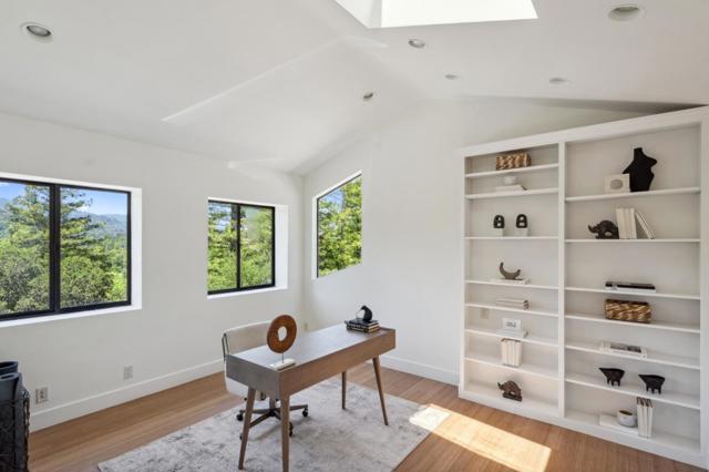 50 Bear Paw, Portola Valley CA: https://media.crmls.org/mediaz/ac9a0076-b115-4780-bba3-162d5c84ff33.jpg