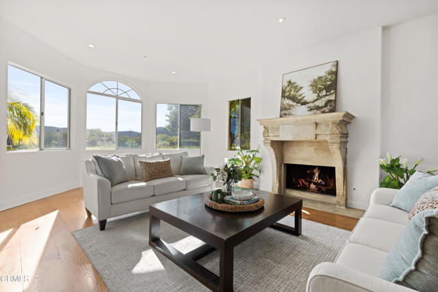Detail Gallery Image 8 of 48 For 13045 Ripple Creek Ln, Camarillo,  CA 93012 - 5 Beds | 3/1 Baths