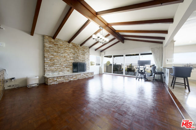 24880 Via Valmonte, Torrance CA: https://media.crmls.org/mediaz/ac9bc235-a115-443f-951c-52cf73d56fd6.jpg