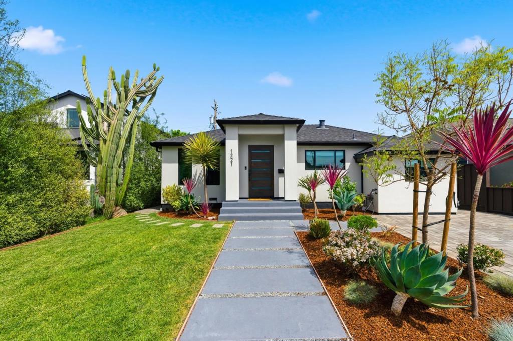 1221 Carlisle Drive