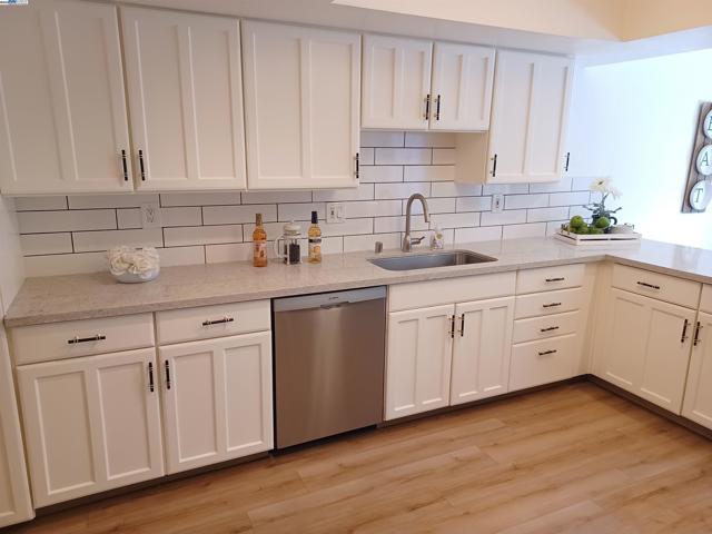3050 Benjamin Grn, Fremont CA: https://media.crmls.org/mediaz/ac9ca35d-993c-4ca0-86ee-b437d8f1bd14.jpg