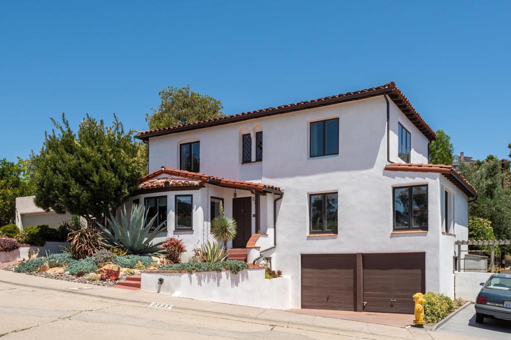 2727 Dove Street