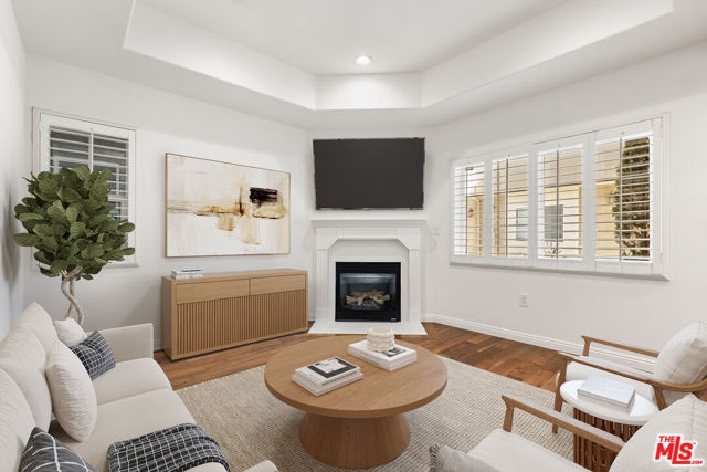7301 W Manchester Avenue, Los Angeles CA: https://media.crmls.org/mediaz/ac9d242c-fc69-4a1f-83d6-379972fb701d.jpg