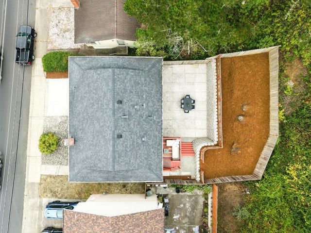 1527 Terra Nova Boulevard, Pacifica CA: https://media.crmls.org/mediaz/ac9d27ca-d081-4c72-8632-e89caaca039e.jpg
