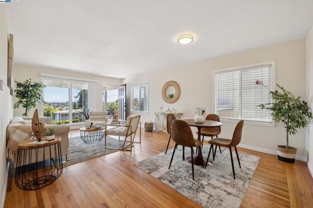 2643 99Th Ave, Oakland CA: https://media.crmls.org/mediaz/ac9d6841-2dd5-4ae9-b7e2-c59e434ab1c4.jpg