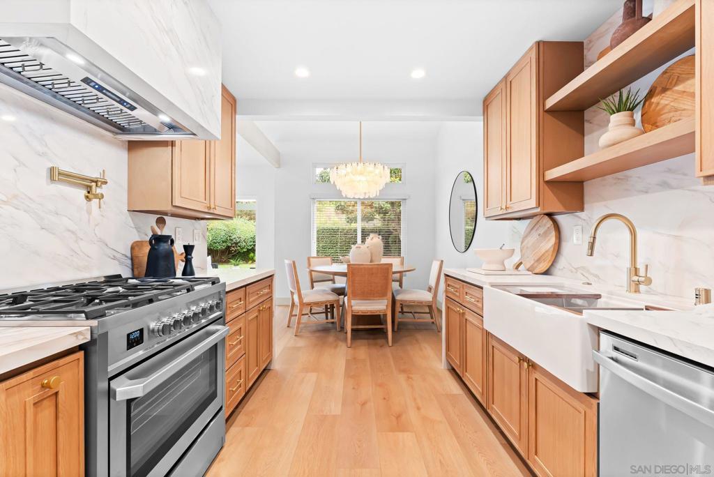 MLS #250037997SD image #10