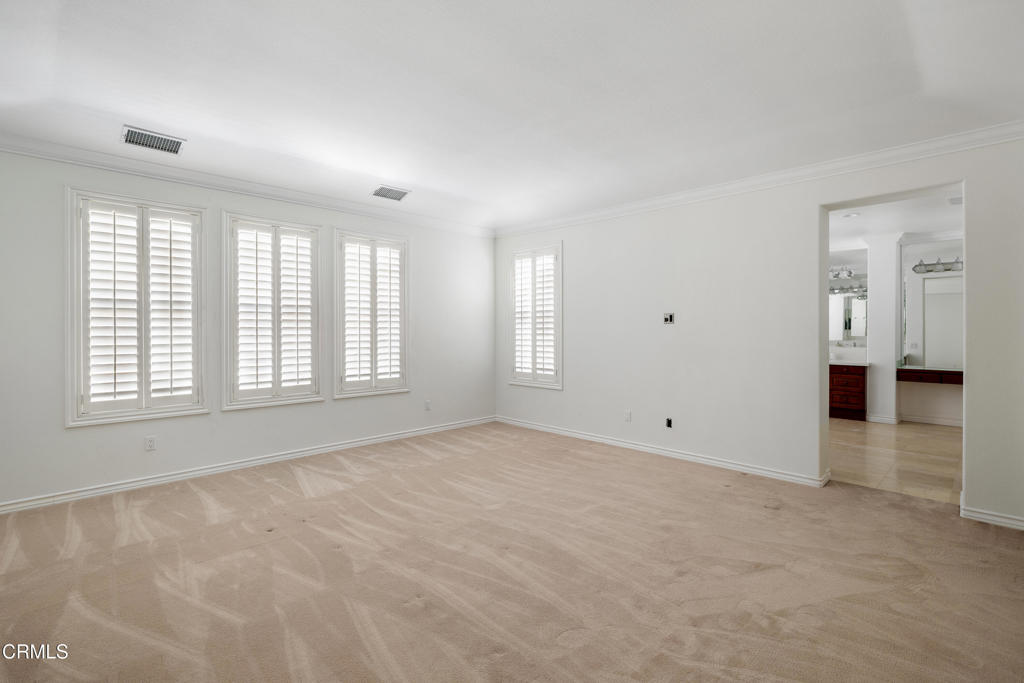 1052 New York Drive Altadena img 2