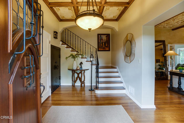 584 Rosemont Avenue, Pasadena CA: https://media.crmls.org/mediaz/ac9e8e19-ab5b-4ce4-8e7b-c948c75d2e4a.jpg