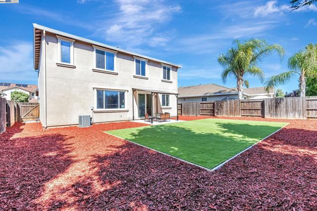113 Silver Bell Way, Oakley CA: https://media.crmls.org/mediaz/ac9ebf6f-fe45-4c38-959d-610d0794ed61.jpg