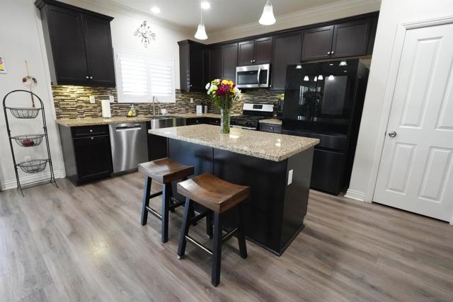 3326 Crowfoot, San Bernardino CA: https://media.crmls.org/mediaz/aca0073b-93fd-4a30-b716-0d30b38ca31e.jpg