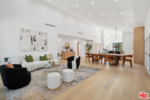 4254 Motor Avenue, Culver City CA: https://media.crmls.org/mediaz/aca09172-1422-4c32-8e6a-bdc6b1ae2531.jpg