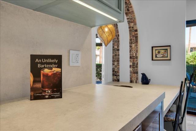 355 N Avenida Caballeros, Palm Springs CA: https://media.crmls.org/mediaz/aca104ce-5210-4488-a600-eb8b27ccf2c1.jpg