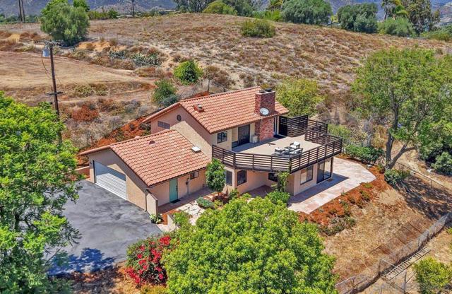 974 Via Hillview, Fallbrook CA: https://media.crmls.org/mediaz/aca1609c-4864-4634-8177-4d926e8a5d6c.jpg