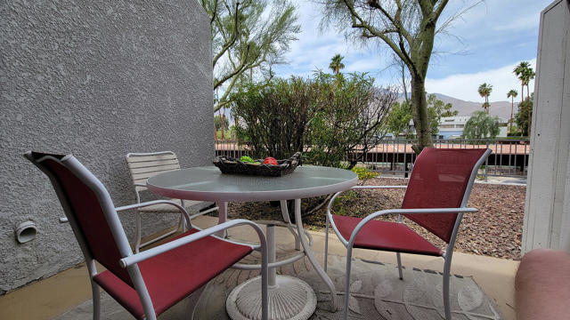 3155 E Ramon Road, Palm Springs CA: https://media.crmls.org/mediaz/aca1d581-33f2-4ae6-a5c0-9a5fa10e4497.jpg