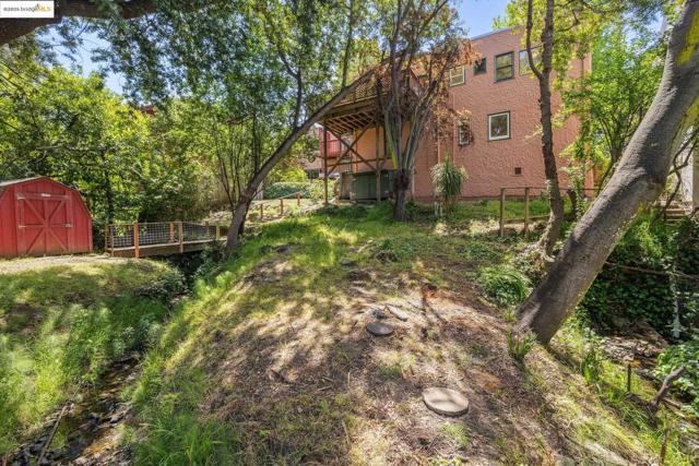 1675 Visalia Ave, Berkeley CA: https://media.crmls.org/mediaz/aca1f415-5fea-4f9e-b9c3-5e63f9a213cc.jpg