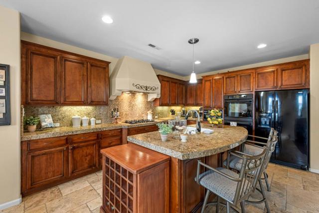 6600 Eagle Ridge Court, Gilroy CA: https://media.crmls.org/mediaz/aca209d8-3fa1-4eba-b26c-397b9fff43f3.jpg