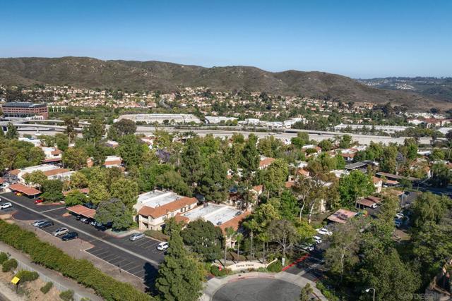 10309 Azuaga St, San Diego CA: https://media.crmls.org/mediaz/aca2e926-5ad6-4cf8-a3a9-4f4ac833198e.jpg