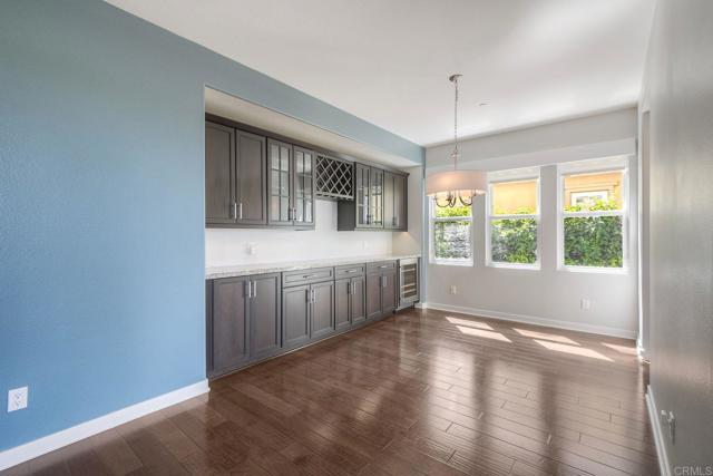 7303 Sitio Castano, Carlsbad CA: https://media.crmls.org/mediaz/aca3175b-a351-41b6-abdb-dff0119ef86e.jpg