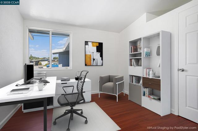 27675 Portsmouth Ave, Hayward CA: https://media.crmls.org/mediaz/aca39cda-f335-4d37-ab3b-9f728d71b76a.jpg