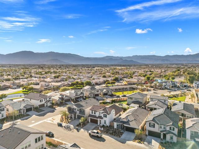 42501 Solicio Way, Indio CA: https://media.crmls.org/mediaz/aca3d3d8-3fcb-4d04-8fc0-0b08617c486e.jpg