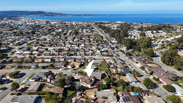 2050 Baldwin Court, Seaside CA: https://media.crmls.org/mediaz/aca44d34-2daa-4a65-b73e-4c569392f157.jpg