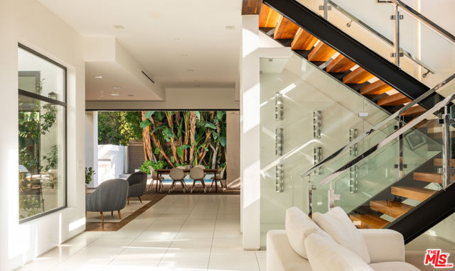 926 N Crescent Heights Boulevard, Los Angeles CA: https://media.crmls.org/mediaz/aca47f98-9a83-471d-915d-b211b3c39f29.jpg