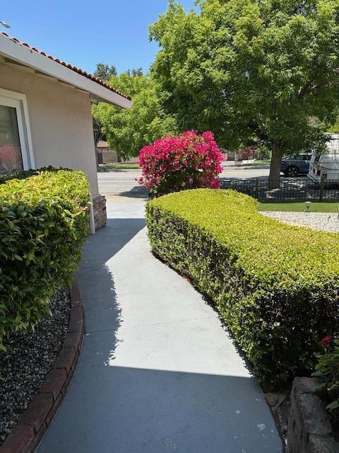 1014 W Homestead Road, Sunnyvale CA: https://media.crmls.org/mediaz/aca49daa-1d44-45fa-af7b-355e6f43e75d.jpg