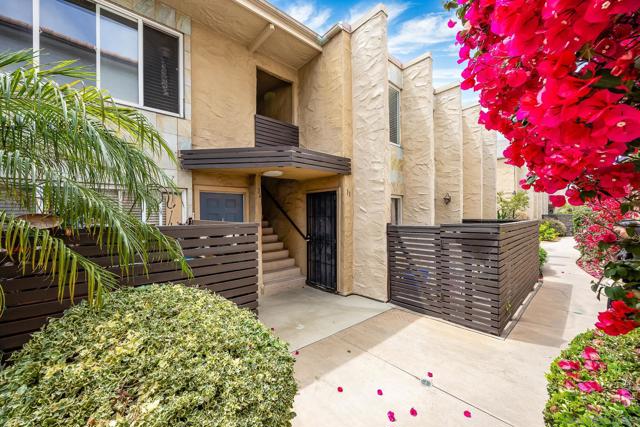 1386 E Madison Ave, El Cajon CA: https://media.crmls.org/mediaz/aca5215e-23da-4481-8f86-968f3125906c.jpg