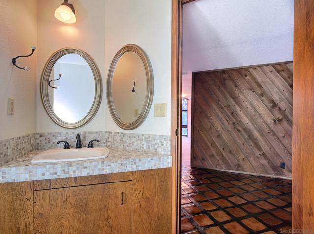 1077 VISTA MADERA LANE, El Cajon CA: https://media.crmls.org/mediaz/aca61ab2-3909-4046-81a0-1c1d0bec5ce1.jpg