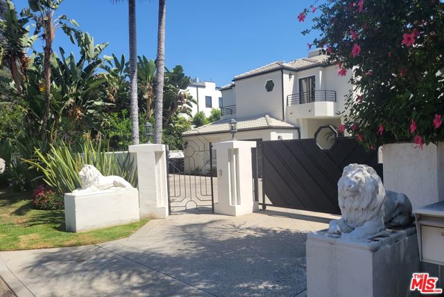 13348 Chandler Boulevard photo 1