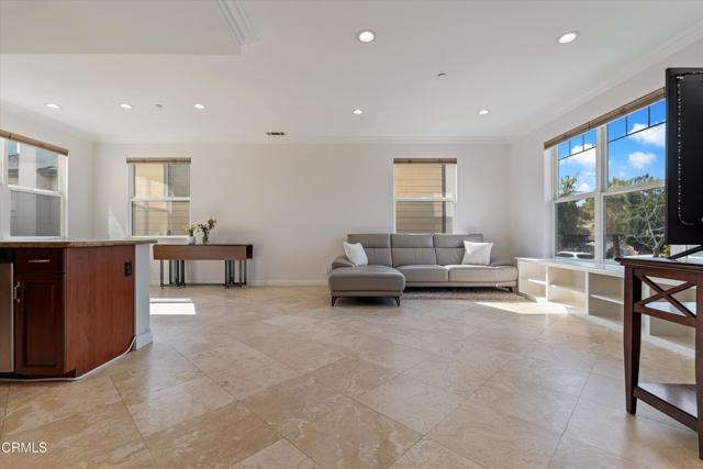 Detail Gallery Image 8 of 29 For 4442 Green Ave, Los Alamitos,  CA 90720 - 3 Beds | 2/1 Baths