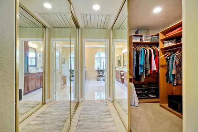 1336 Lupine Hills Drive, Vista CA: https://media.crmls.org/mediaz/aca7f652-899e-44d7-9302-c98fbdba8ce3.jpg