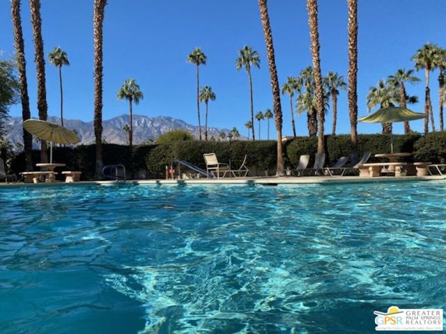 2700 Lawrence Crossley Road, Palm Springs CA: https://media.crmls.org/mediaz/aca84d09-1d84-4a0d-8576-5f305981b0c7.jpg