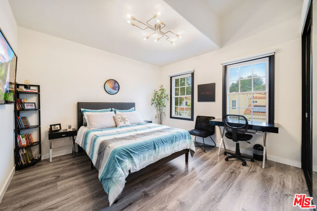 4392 Park Paloma, Calabasas CA: https://media.crmls.org/mediaz/aca88d03-d344-4cf1-86c7-4518a4c1cd1e.jpg