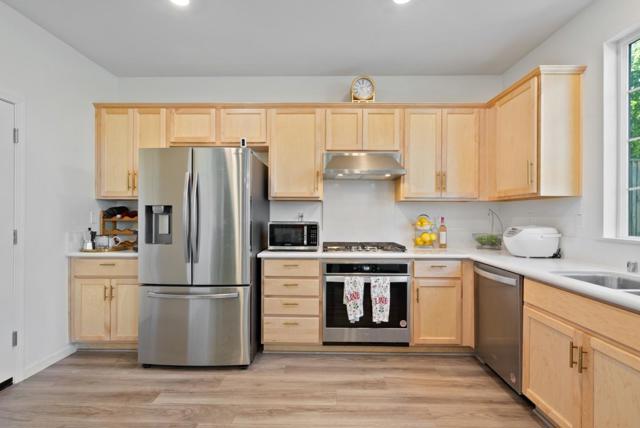 1455 Winzer Place, Gilroy CA: https://media.crmls.org/mediaz/aca92842-c0fb-467c-8a49-f0138471f430.jpg