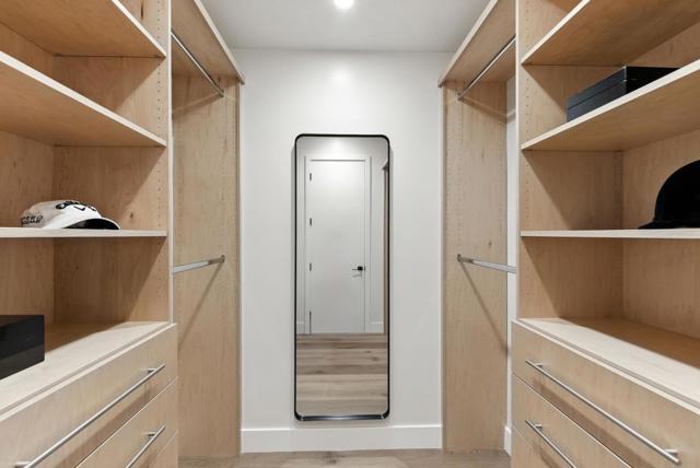 2200 Saint Francis Drive, Palo Alto CA: https://media.crmls.org/mediaz/aca95957-5f5b-424e-b118-8fe9441fe0bd.jpg