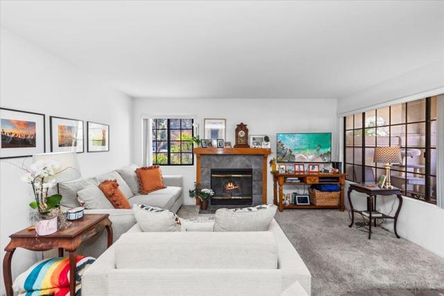 4145 Porte De Merano, San Diego CA: https://media.crmls.org/mediaz/aca9aafe-88d7-4cec-8df5-c018c717d2b7.jpg